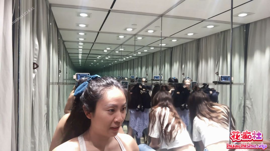 试衣间换衣流出