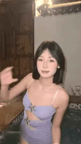 神颜美少女