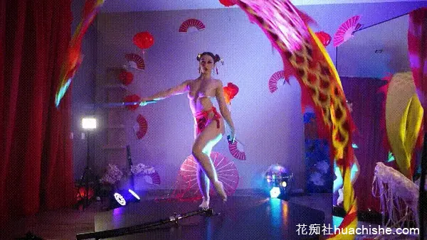 meganmeow 艺术一字马钢管舞预览图01