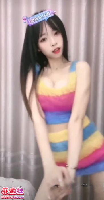 抖音嫩妹02uiii 无罩乳贴抖胸舞骚舞预览图15