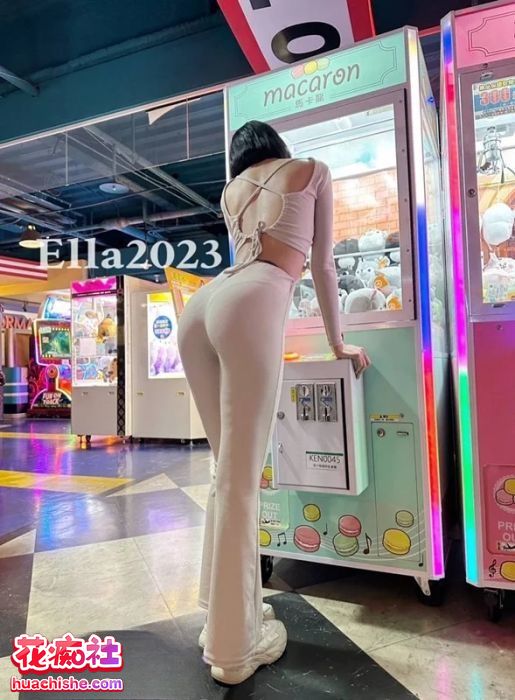 Ella小骚狐 户外露出调教啪啪预览图21