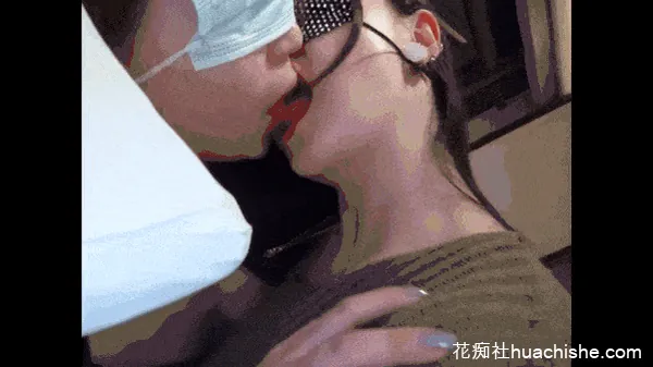 国产女女接吻预览图09
