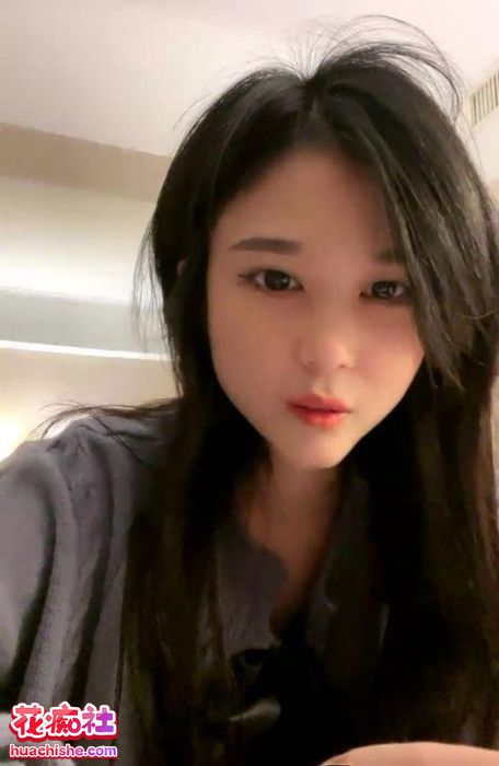 小白女奴/我有一个光年梦 揉奶抠B自慰预览图13