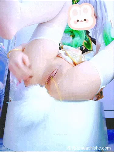 BOBOTU 萝莉风随处尿尿户外露出预览图04
