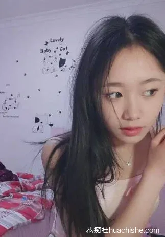 【顶点】甜美外加小风骚 黑丝扳穴自慰预览图09