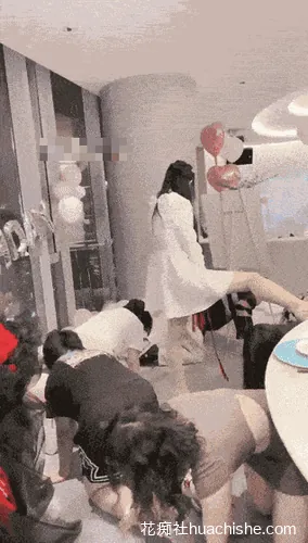 时安s 调教贱狗羞辱黑丝舔脚直播预览图05