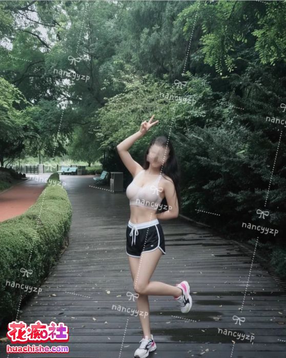 nancyyzp 各种户外极限露出预览图01