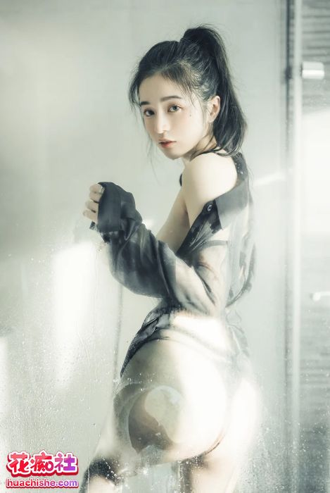 人气女模 JVID辰辰 22套原版写真预览图05