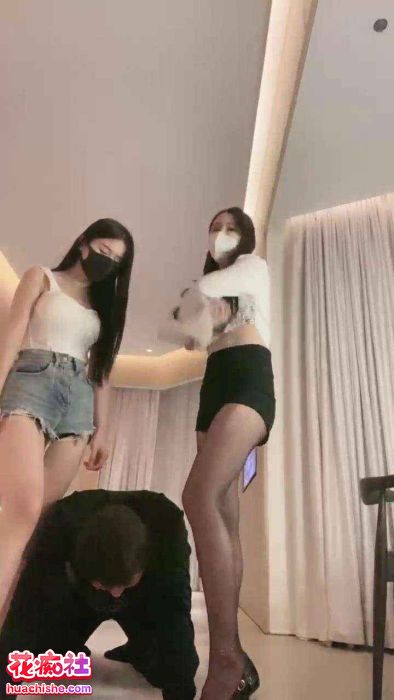 时安s 调教贱狗羞辱黑丝舔脚直播预览图08