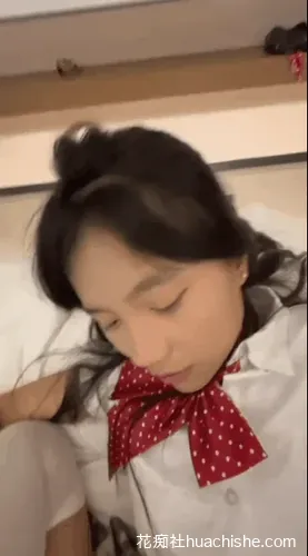 极品超嫩小美女【马丹妮】泄密预览图06