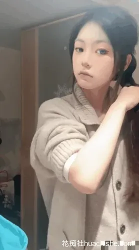 顶级美少女【小佳宝】校园白月光预览图03