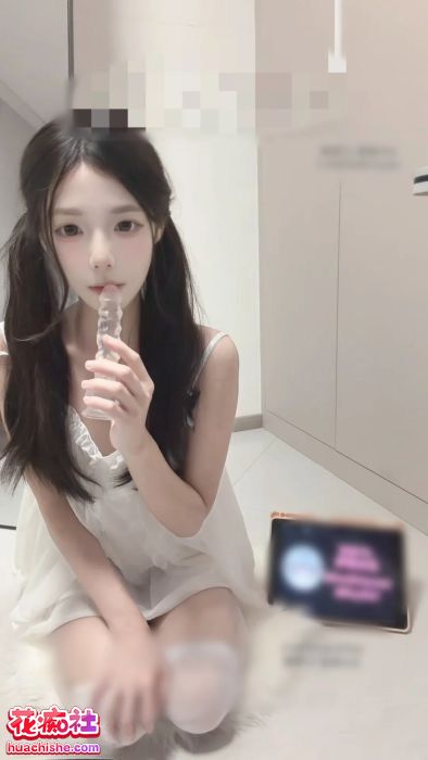 神颜白瘦贫乳少萝【恩恩】预览图12